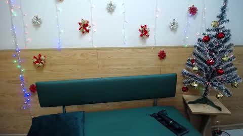 BeatriceFlyy online show from December 29, 2024, 1:28 pm