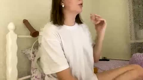 BeatriceTender online show from November 23, 2025, 8:08 pm