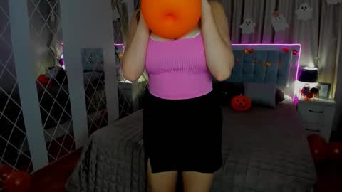 BeatriceWild online show from October 29, 2025, 11:23 am