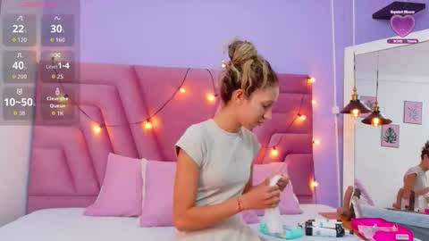 Snapshot of beautifulskinny18 chatting on February 27, 2026, 7:58 pm Shalom online show from February 27, 2026, 7:58 pm