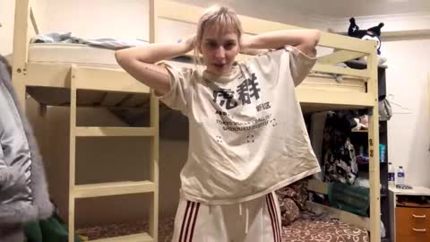 Mia online show from March 5, 2026, 5:31 pm