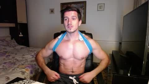 Mia and Jake online show from November 7, 2025, 4:40 pm