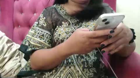 Snapshot of beautybuzz chatting on March 16, 2026, 5:28 pm beautybuzz online show from March 16, 2026, 5:28 pm