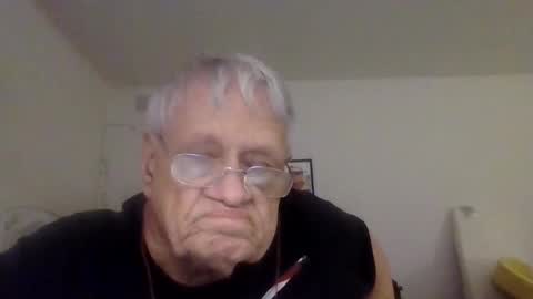 Snapshot of beautytomyeyes chatting on February 19, 2025, 1:51 am beautytomyeyes online show from February 19, 2025, 1:51 am