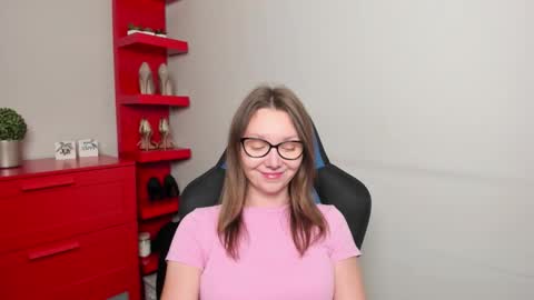 Zoe online show from September 9, 2025, 5:29 am