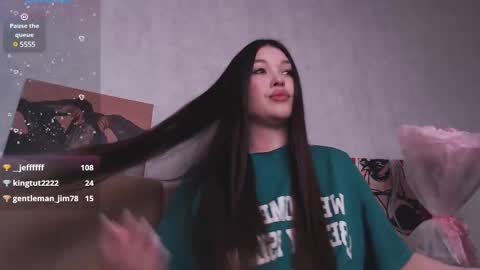 Snapshot of beccahert chatting on February 23, 2025, 5:23 am BeccaHert online show from February 23, 2025, 5:23 am