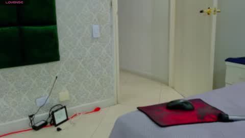Snapshot of beccareedd chatting on October 14, 2025, 3:18 am BeccaRed online show from October 14, 2025, 3:18 am