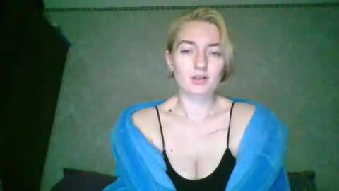 BeckiXJewelqw online show from May 5, 2026, 9:50 am