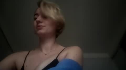 Snapshot of beckixjewelx chatting on March 18, 2026, 12:19 pm BeckiXJewelX online show from March 18, 2026, 12:19 pm