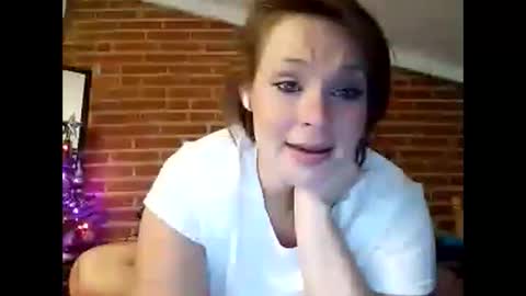 Snapshot of becky2994 chatting on December 14, 2024, 7:29 am BECKY BOO online show from December 14, 2024, 7:29 am