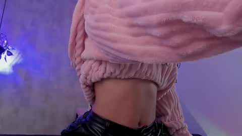 becky__g online show from November 24, 2025, 8:08 pm