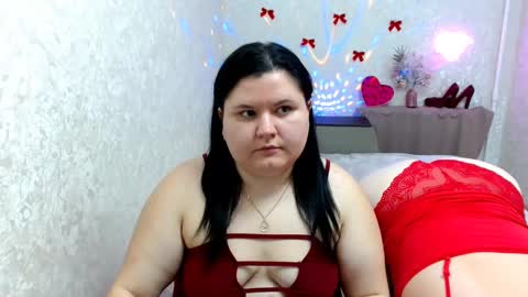 Snapshot of beckyandellen chatting on December 13, 2024, 10:55 pm BeckyAndEllen online show from December 13, 2024, 10:55 pm