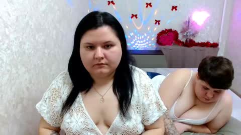 Snapshot of beckyandellen chatting on December 28, 2024, 9:08 pm BeckyAndEllen online show from December 28, 2024, 9:08 pm