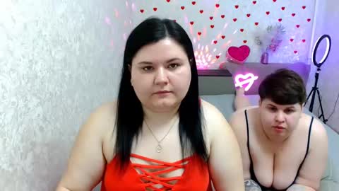 Snapshot of beckyandellen chatting on February 18, 2025, 11:00 am BeckyAndEllen online show from February 18, 2025, 11:00 am