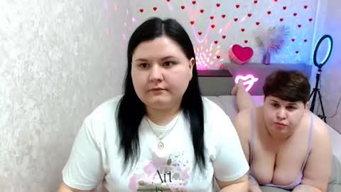 Snapshot of beckyandellen chatting on February 23, 2025, 5:18 pm BeckyAndEllen online show from February 23, 2025, 5:18 pm