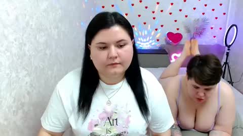 Snapshot of beckyandellen chatting on February 24, 2025, 10:59 am BeckyAndEllen online show from February 24, 2025, 10:59 am