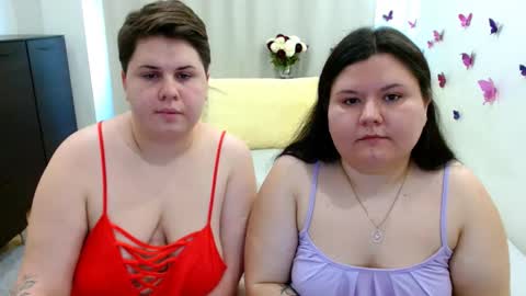 Snapshot of beckyandellen chatting on September 10, 2025, 10:48 am BeckyAndEllen online show from September 10, 2025, 10:48 am