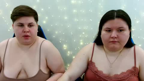 BeckyAndEllen online show from April 7, 2026, 9:54 am