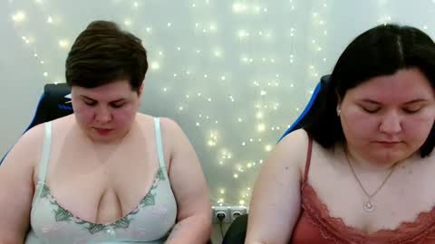 BeckyAndEllen online show from April 16, 2026, 11:55 am