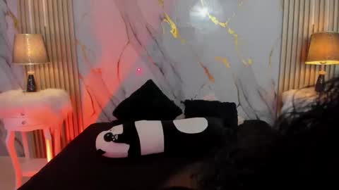 B E C K Y online show from November 9, 2025, 1:53 pm