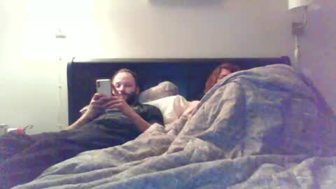 Snapshot of bedbandits chatting on December 7, 2024, 10:17 pm Bedbandits69 online show from December 7, 2024, 10:17 pm