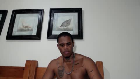 Snapshot of bedroom_gangster chatting on October 7, 2025, 7:55 pm Frank online show from October 7, 2025, 7:55 pm