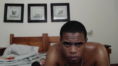 Snapshot of bedroom_gangster chatting on October 19, 2025, 9:43 am Frank online show from October 19, 2025, 9:43 am