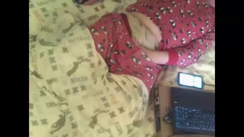 Snapshot of bedwetboy chatting on December 31, 2024, 11:42 am Bedwetboys online show from December 31, 2024, 11:42 am