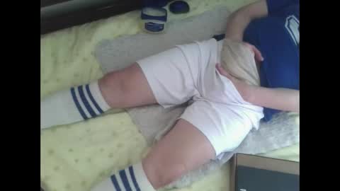 Snapshot of bedwetboy chatting on January 12, 2025, 2:41 pm Bedwetboys online show from January 12, 2025, 2:41 pm