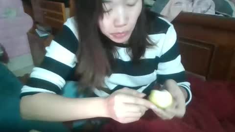 beebaby_xx online show from December 18, 2025, 2:17 am