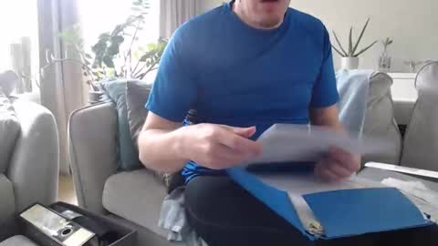 Snapshot of beejee88 chatting on April 12, 2026, 11:26 am beejee88 online show from April 12, 2026, 11:26 am