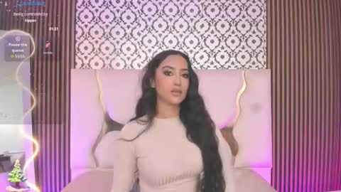 BELLA online show from November 17, 2025, 8:03 pm