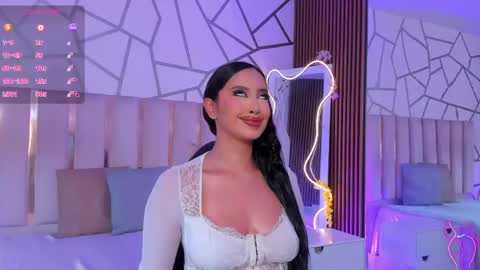 BELLA online show from April 16, 2026, 9:39 pm