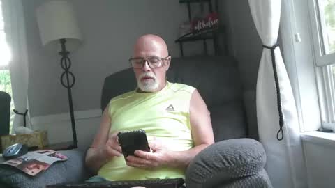 Snapshot of beep_b33p chatting on May 12, 2026, 11:24 pm beep_b33p online show from May 12, 2026, 11:24 pm