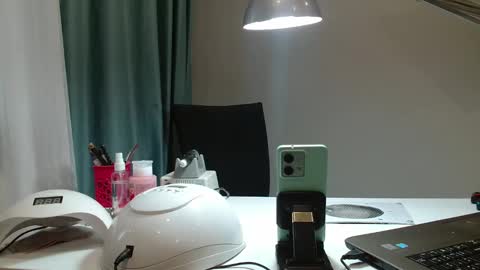 kevin and Bella online show from January 10, 2025, 7:25 am