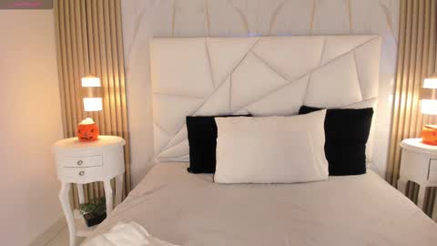 Bela online show from October 9, 2025, 6:11 am