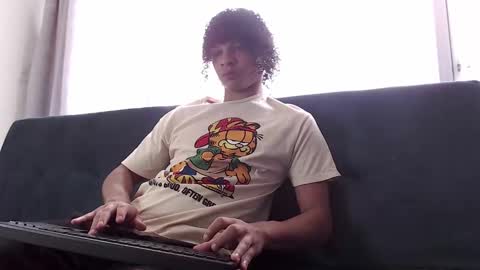 independent model online show from January 29, 2025, 7:11 pm