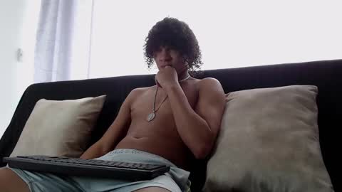 independent model online show from February 2, 2025, 6:31 pm