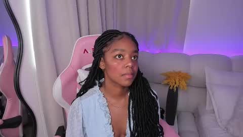 Snapshot of belkis_mills chatting on February 14, 2025, 6:29 pm Belkis online show from February 14, 2025, 6:29 pm
