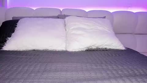 Snapshot of belkis_mills chatting on February 18, 2025, 3:43 pm Belkis online show from February 18, 2025, 3:43 pm