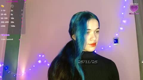   online show from November 25, 2025, 1:22 pm