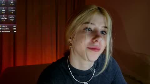 Snapshot of bella_amoury chatting on April 19, 2026, 6:10 pm Bella online show from April 19, 2026, 6:10 pm