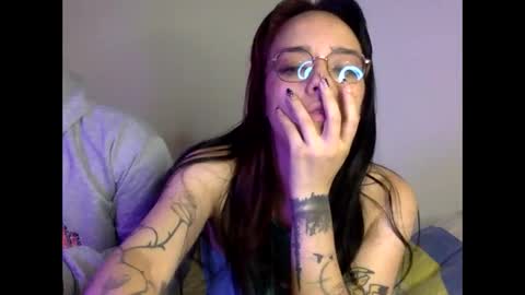 bella_and_koko online show from April 19, 2026, 10:56 pm