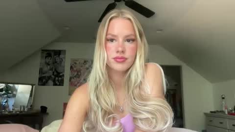 Bella Baby online show from June 3, 2026, 7:30 pm