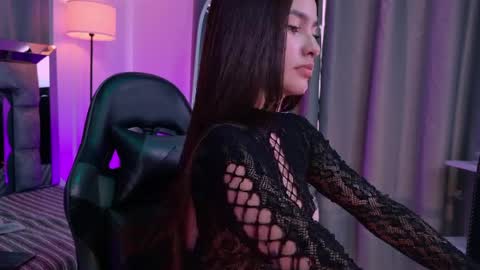 Bella  online show from April 11, 2026, 9:52 pm