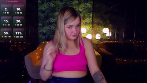 Snapshot of bella_cosmos chatting on December 28, 2024, 8:26 am Bella online show from December 28, 2024, 8:26 am