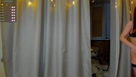 Snapshot of bella_foryou chatting on February 1, 2025, 1:23 am NastyaThere are legends that in this room all your wishes can come true  Private is Open online show from February 1, 2025, 1:23 am