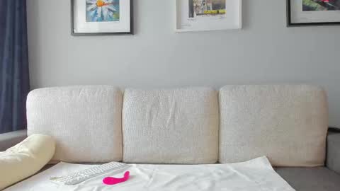 Anna  online show from February 16, 2025, 10:21 am