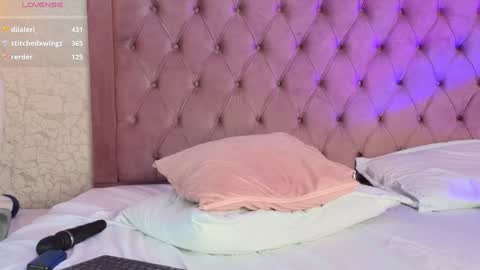 Bella online show from January 6, 2025, 2:25 pm