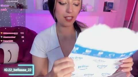  Bella  online show from March 28, 2026, 4:06 pm